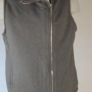 SLEEVELESS SWEATER VEST